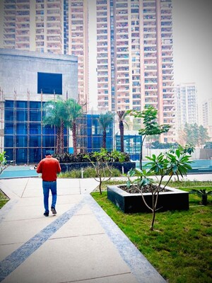 Swimming Pool in 2 BHK Apartment at Shri Radha Aqua Garden, Sector 16b Greater Noida – for Rent