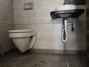 Bathroom in 1 BHK Apartment at Thane West – for Rent
