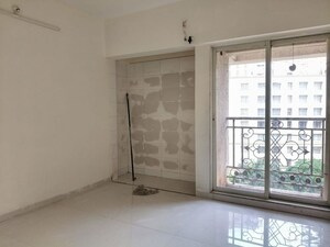 Room in 1 BHK Apartment at Thane West – for Rent
