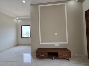 Room in 2 BHK Apartment at Sector 115 – for Sale