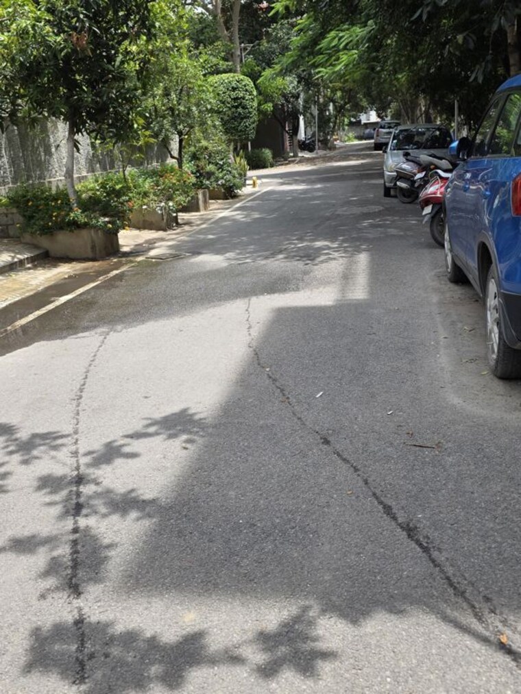  Parking, hsr layout  1200 Sq.Ft. Plot In Hsr Layout Bangalore 10665065
