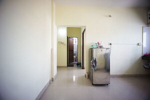 Room in 1 BHK Apartment at Kumar Prerana, Aundh – for Rent