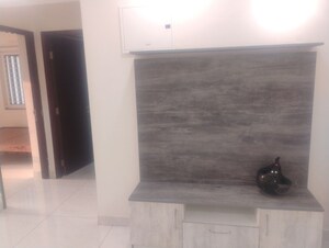 Room in 2 BHK Apartment at Anuhar Platinum, Manikonda – for Rent