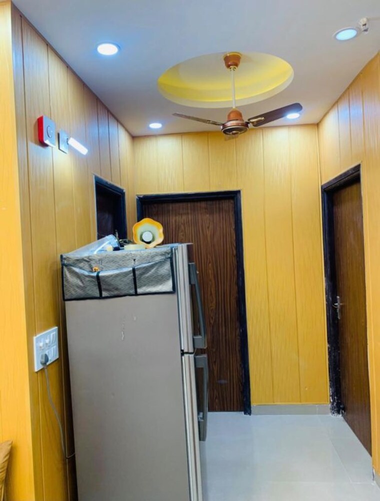 Team Area, rajouri garden 2 Bedroom 100 Sq.Yd. Builder Floor In Rajouri Garden Delhi 10665184