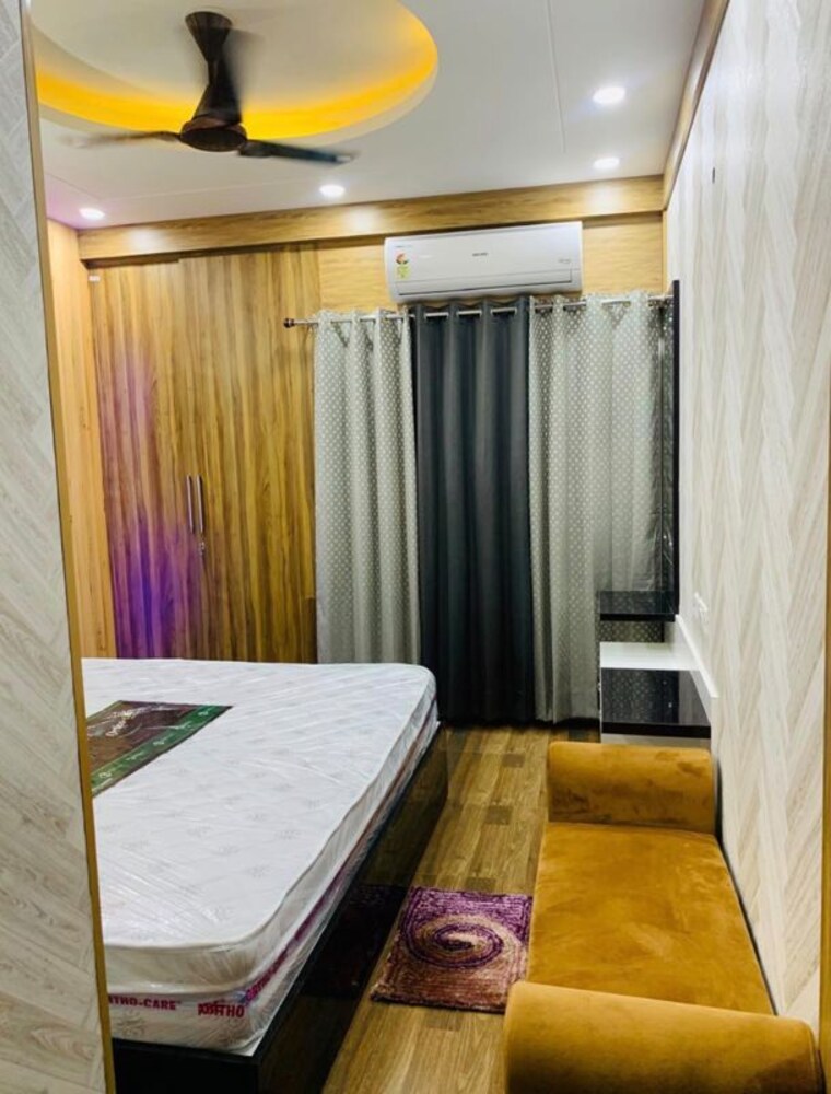 Bedroom, rajouri garden 2 Bedroom 100 Sq.Yd. Builder Floor In Rajouri Garden Delhi 10665184