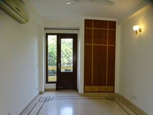 Room in 3 BHK Builder Floor at New Friends Colony – for Rent