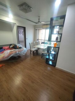 2 BHK +Apartment For Rent in Hiranandani Meadows