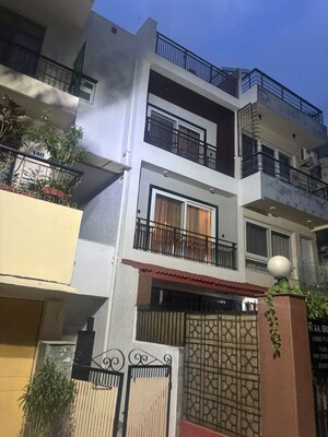 3 BHK Builder Floor For Rent in Sheikh Sarai