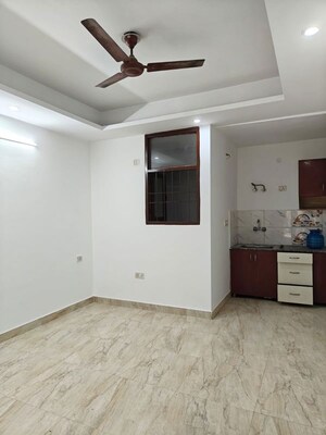 Room in 1 BHK Apartment at Saket – for Rent