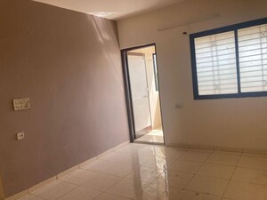 Room in 2 BHK Builder Floor at Vijay Nagar – for Rent