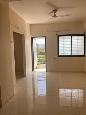 Room in 2 BHK Builder Floor at Vijay Nagar – for Rent