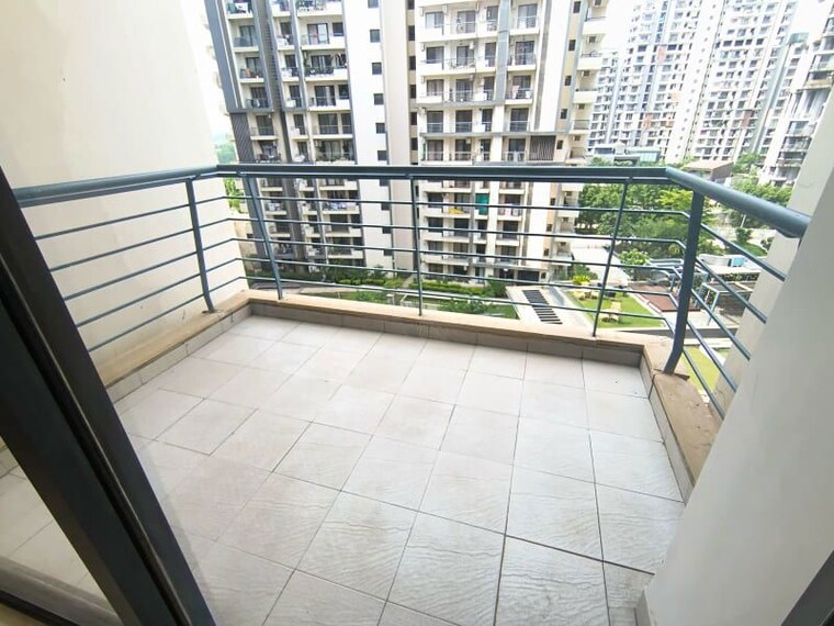 Balcony, godrej-oasis 2 Bedroom 1307 Sq.Ft. Apartment In Sector 88a Gurgaon 10665269