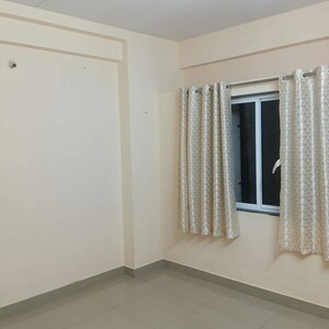 Room in 1 BHK Apartment at Goregaon West – for Rent
