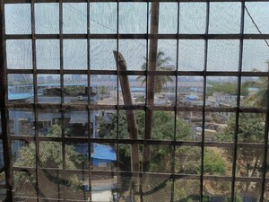 Balcony in 1.5 BHK Apartment at Khar West – for Rent