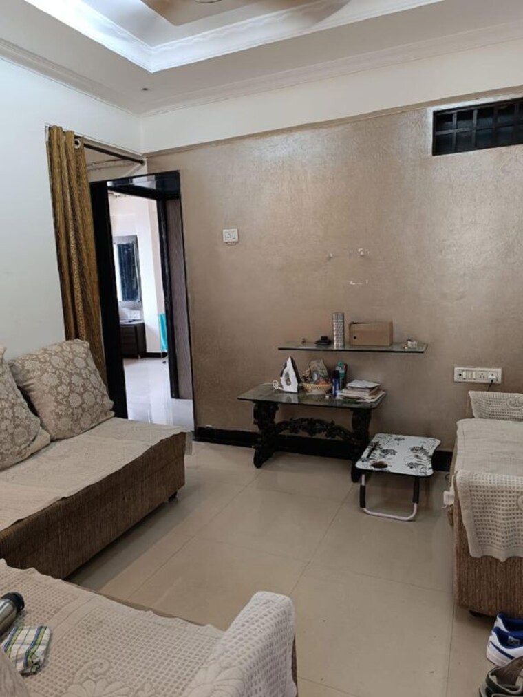Living Room, khar west 1.5 Bedroom 600 Sq.Ft. Apartment In Khar West Mumbai 10665268