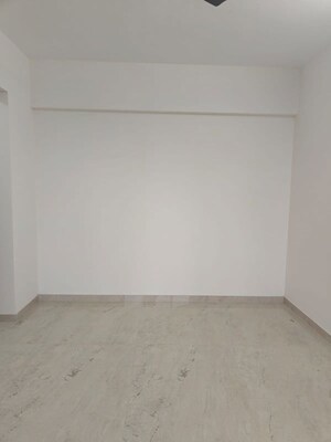 Room in 3 BHK Apartment at Dreamax Vega, Andheri East – for Sale