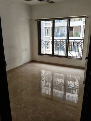 Room in 2 BHK Apartment at Alag Ashtapad, Ghatkopar East – for Rent