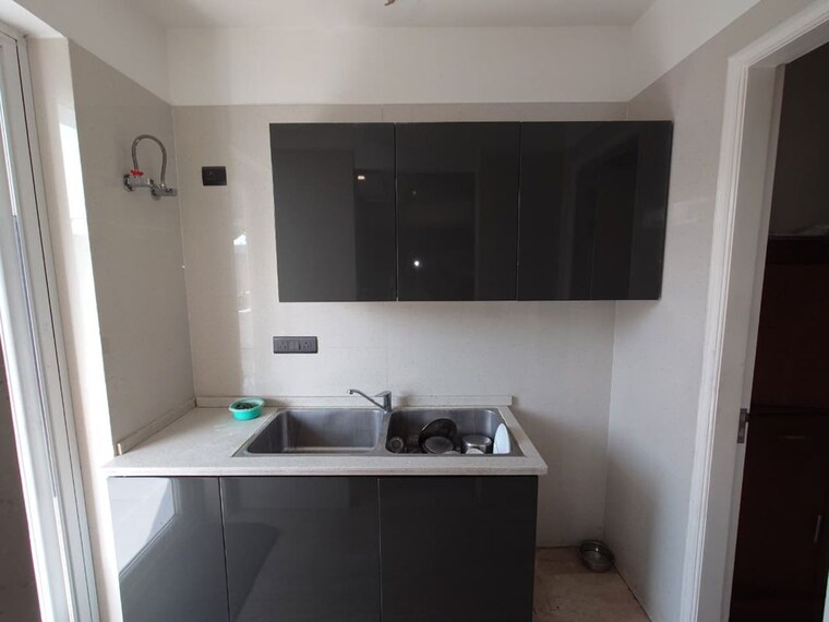 Kitchen, bptp-park-central 4 Bedroom 250 Sq.Ft. Builder Floor In Sector 85 Faridabad 10665348