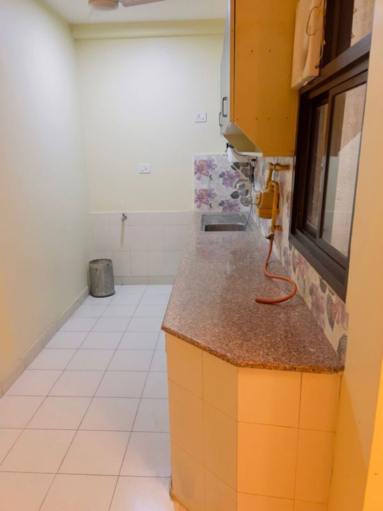 Bathroom, vasant kunj 3 Bedroom 1100 Sq.Ft. Apartment In Vasant Kunj Delhi 10665379