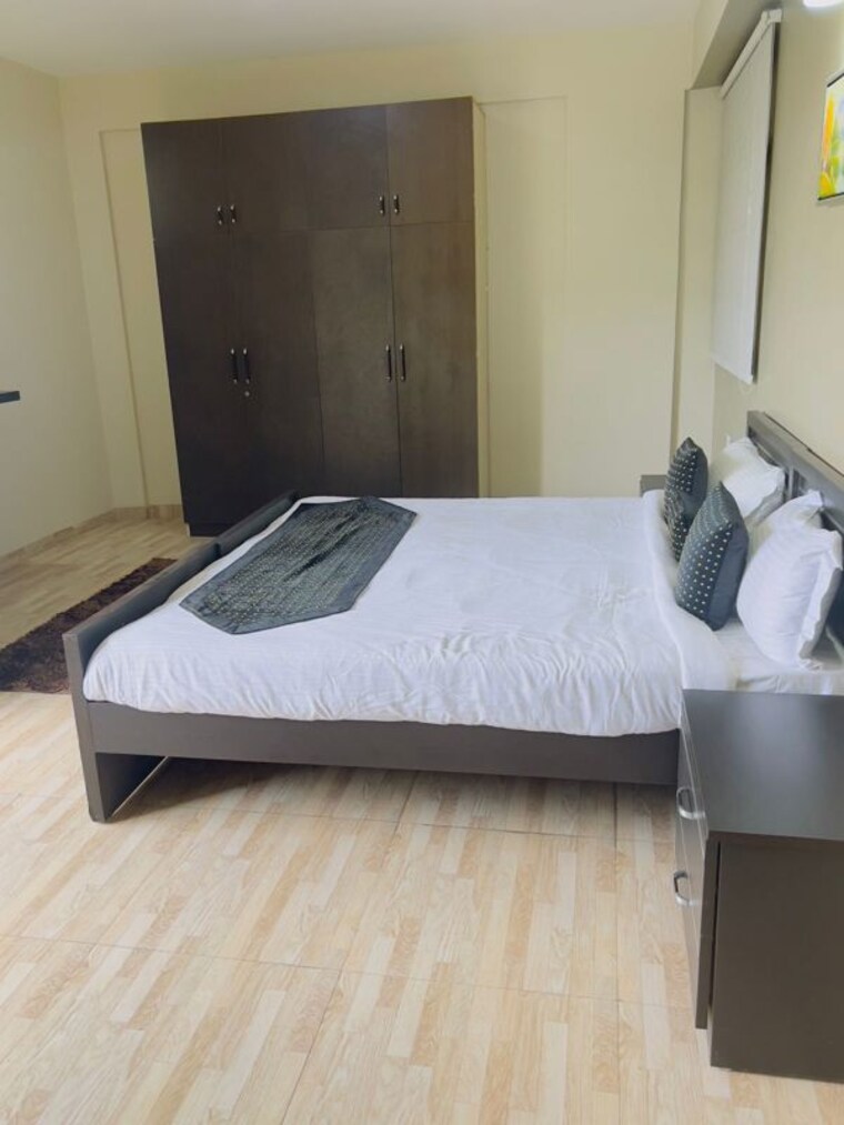 Bedroom, vasant kunj 3 Bedroom 1100 Sq.Ft. Apartment In Vasant Kunj Delhi 10665379