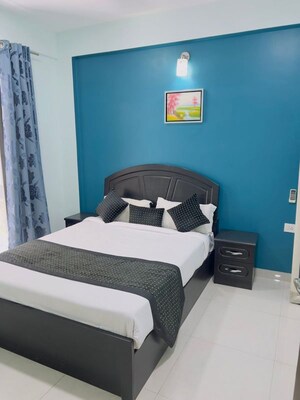 Team Area in 3 BHK Apartment at Vasant Kunj – for Rent