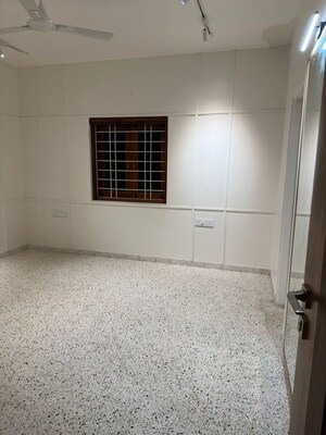 Room in 4 BHK Apartment at Pashan – for Sale