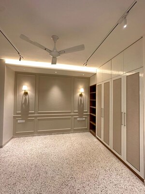Room in 4 BHK Apartment at Pashan – for Sale