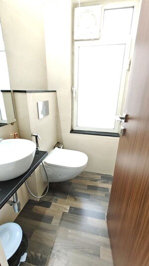 Team Area in 1 BHK Apartment at Omkar Signet, Malad East – for Rent