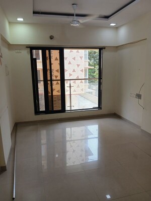 Room in 2 BHK Apartment at Sheth Ankur, Ghatkopar East – for Rent