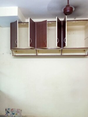 Furnished Amenities in 1 BHK Apartment at Adarsh Nagar CHS Worli, Worli – for Rent