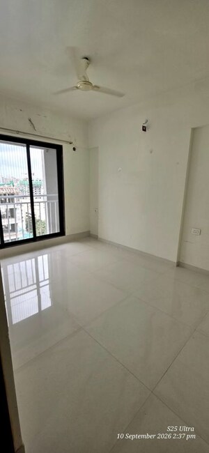 Room in 2 BHK Apartment at Oxford Navrang Navkar, Goregaon West – for Rent