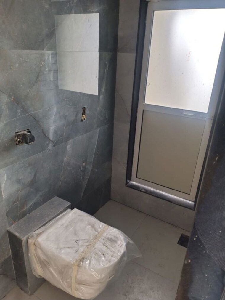 Bathroom, haware-intelligentia-axis 3.5 Bedroom 800 Sq.Ft. Apartment In Borivali East Mumbai 10665450