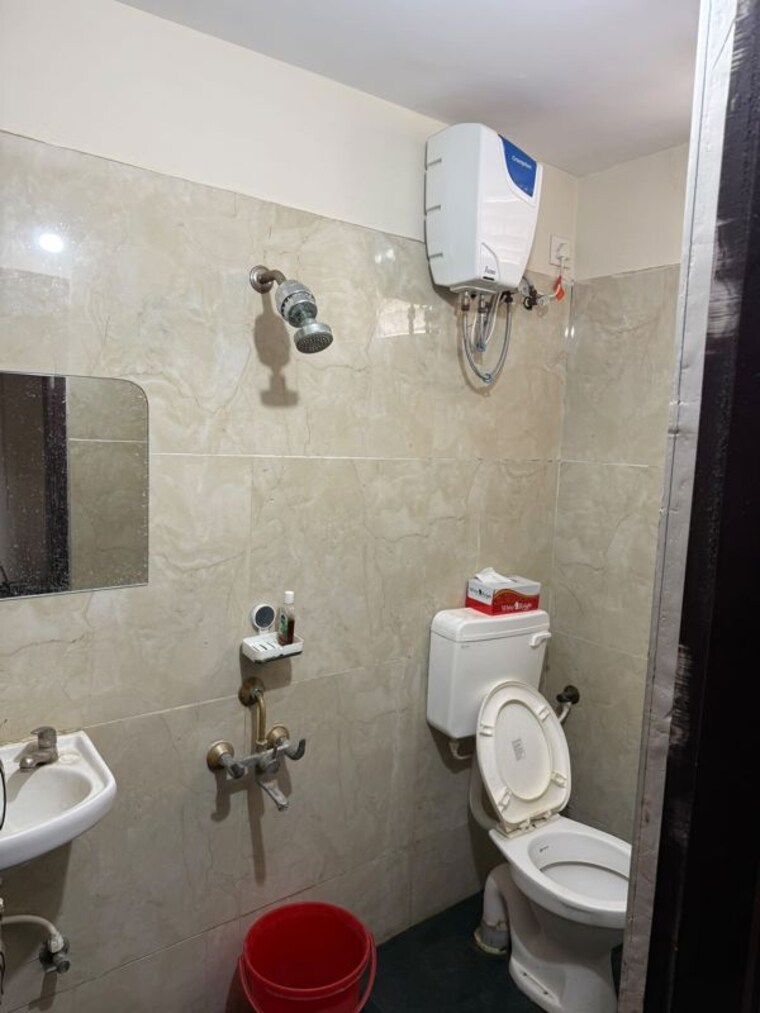 Bathroom, vijay nagar 1 Bedroom 520 Sq.Ft. Apartment In Vijay Nagar Indore 10665451