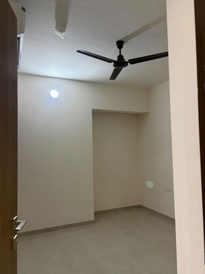 Room in 2 BHK Apartment at Raymond Ten X Habitat, Pokhran Road No Two – for Rent