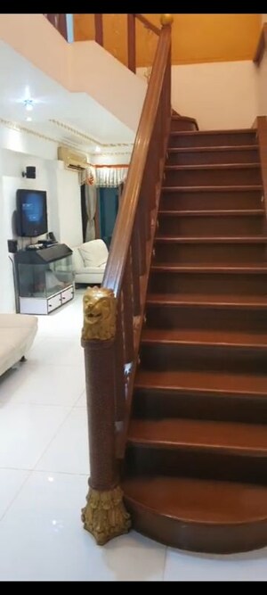 Furnished Amenities in 4 BHK Apartment at Manisha CHS Mulund, Mulund East – for Sale