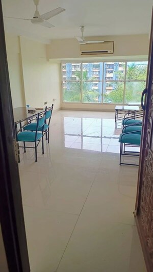 Living Room in 2 BHK Apartment at Andheri West – for Rent