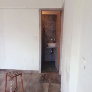 Room in 1 BHK Apartment at Santacruz West – for Rent