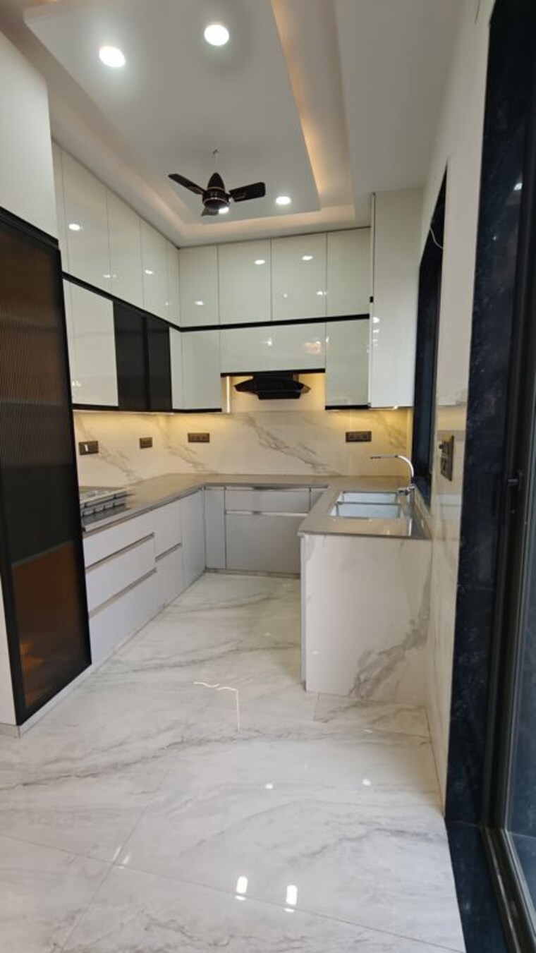 Kitchen, bptp-district-3 3 Bedroom 180 Sq.Yd. Builder Floor In Sector 85 Faridabad 10427853