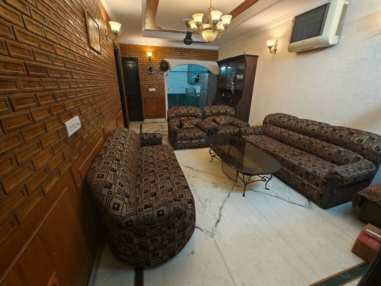 Living Room, kalkaji 3 Bedroom 150 Sq.Yd. Builder Floor In Kalkaji Delhi 10665564