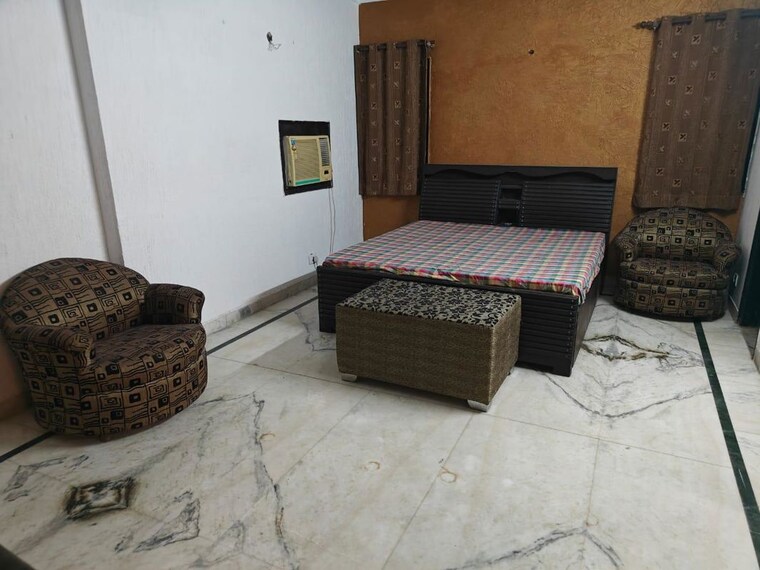 Living Room, kalkaji 3 Bedroom 150 Sq.Yd. Builder Floor In Kalkaji Delhi 10665564
