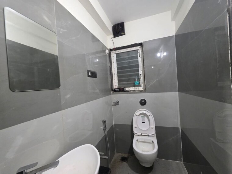 Bathroom, vora-centrico Pg For Boys In Malad West 10665555