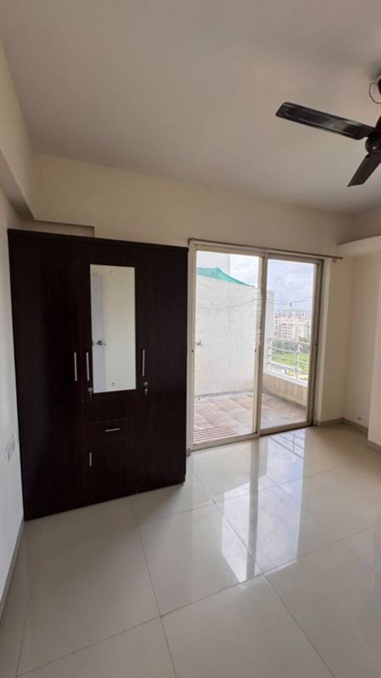 Room, supertech-defence-colony-phase-l 2 Bedroom 900 Sq.Ft. Apartment In Wagholi Pune 10665580