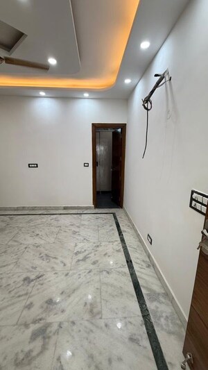 Room in 3 BHK Builder Floor at Kalkaji – for Sale