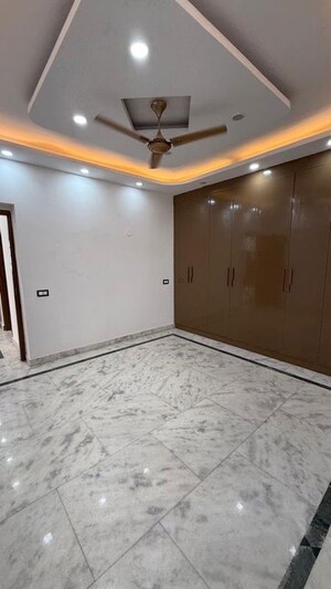 Room in 3 BHK Builder Floor at Kalkaji – for Sale