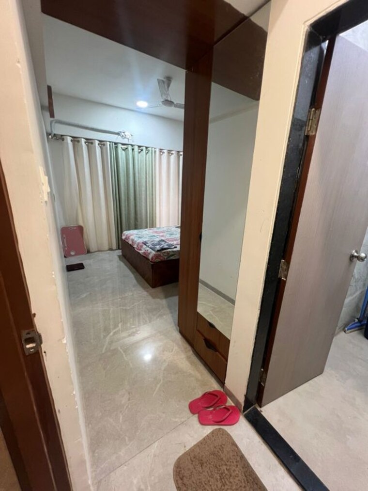 Room, goregaon west 2.5 Bedroom 620 Sq.Ft. Apartment In Goregaon West Mumbai 10665578