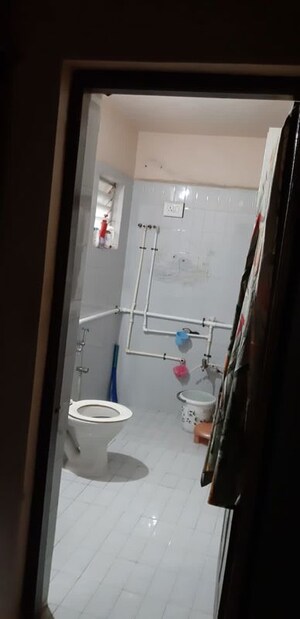 Bathroom in 3 BHK Villa at Thaltej – for Sale