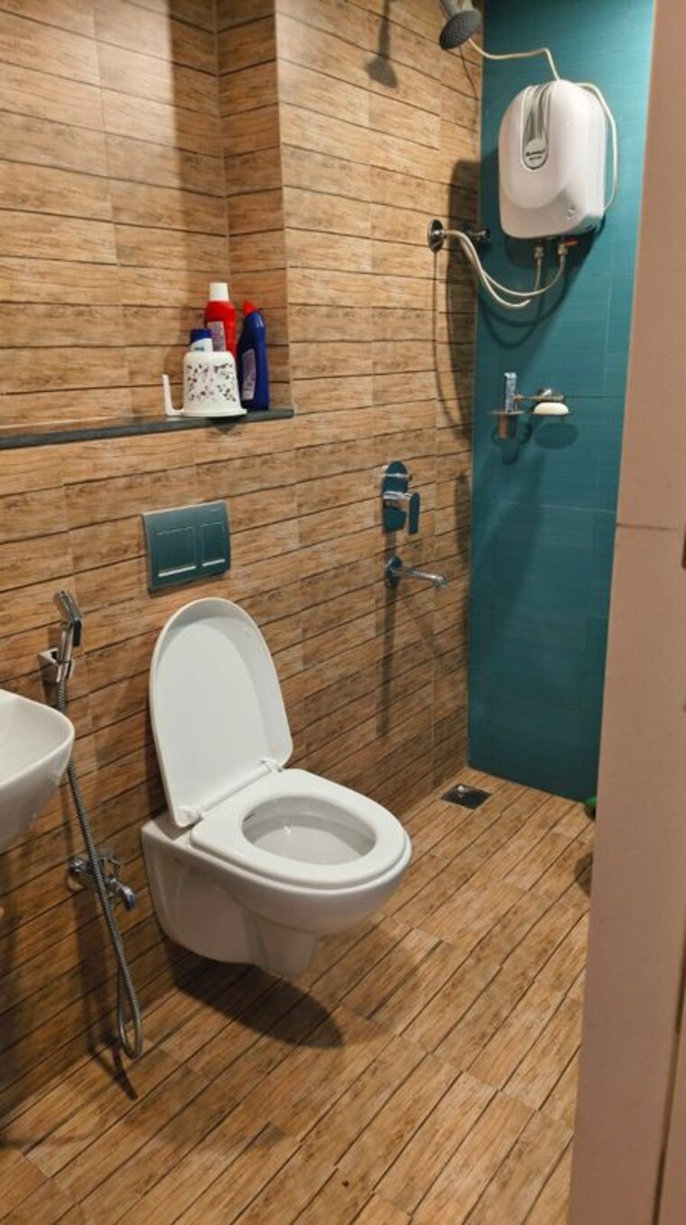 Bathroom, lodha-crown-quality-homes 1 Bedroom 354 Sq.Ft. Apartment In Majiwada Thane 10665622