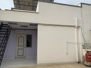 Room in 3 BHK Villa at Sola – for Sale