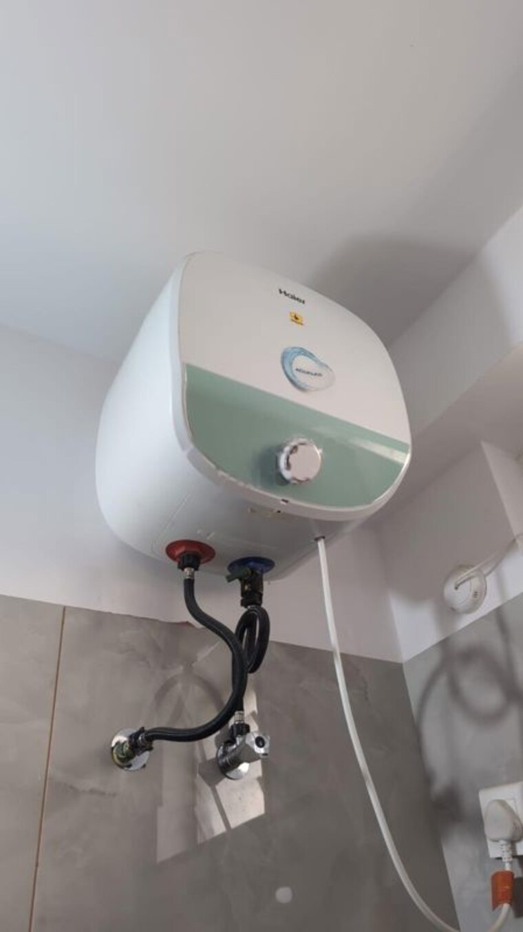 Bathroom, jjs-elite-homes 3 Bedroom 1650 Sq.Ft. Apartment In Kondapur Hyderabad 10665666