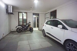 Parking in 5 BHK Villa at Sola – for Sale